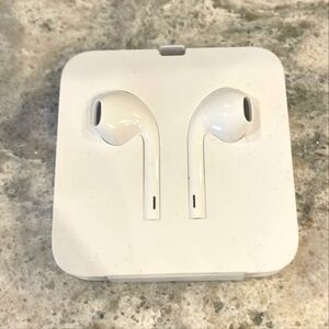 New Apple Earbuds Headphones